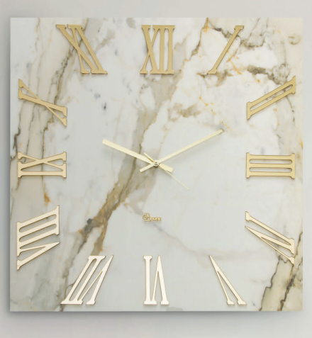 Art. 660 Orologio da Parete Quadrato in Kerlite® Gardenia Antique Brown con Numeri Romani Dorati - 60x60 cm